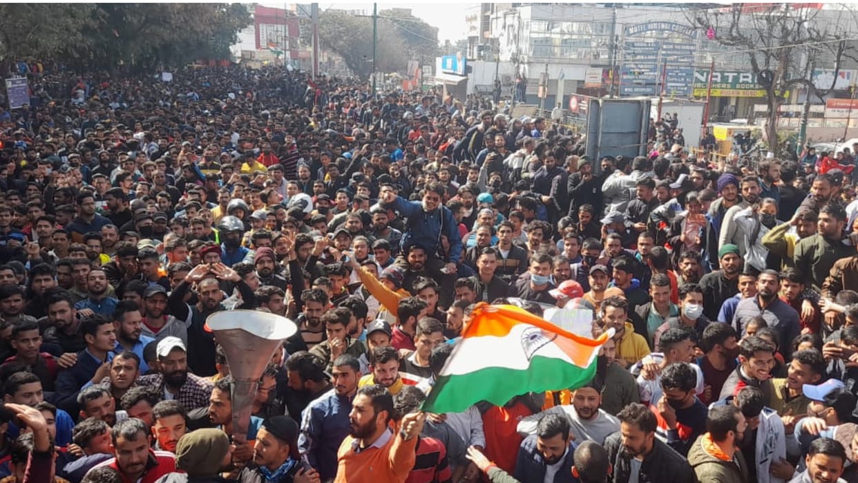 Dehradun: president of unemployed federation sent a letter to DGP About Youth Protest
