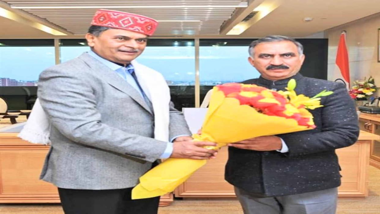 cm sukhu calls on Union Minister RK Singh, urged to increase the stake in hydro power projects to 15 percent