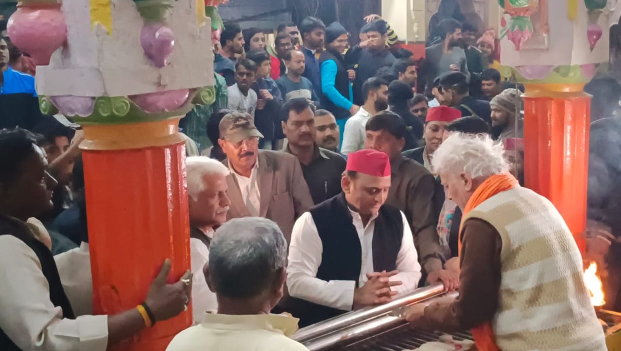 Akhilesh Yadav will visit Kashi Vishwanadh Dham tomorrow rest in varanasi today