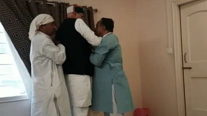 Bihar: भारत जोड़ो यात्रा के दौरान पटना में भिड़े कांग्रेसी नेता, गाली गलौज के साथ जान से मारने की दी धमकी गुरुद्वारा में घुसने को लेकर आपस में भिड़े कांग्रेसी नेता