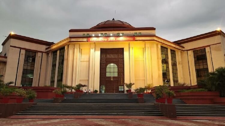 CG: प्रमोशन में आरक्षण मामले पर राज्य सरकार को नहीं मिली राहत, आरक्षण पर लगी रोक में संशोधन की मांग खारिज