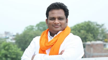 Delhi BJP: भाजपा ने युवा मोर्चा अध्यक्ष वासु रुखड़ को पार्टी से निकाला, पत्नी ने बेटी के अपहरण का किया था नाटक Delhi BJP- Vasu Rukhar