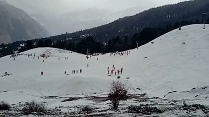 Uttarakhand: औली में 23 से 26 तक प्रस्तावित नेशनल स्कीइंग चैंपियनशिप रद्द, बर्फ नहीं होने से लिया गया फैसला औली