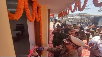 Chhattisgarh: यात्रीगण कृपया ध्यान दें; अब फटाफट मिलेगा टिकट, इन 34 जगहों पर रहेगी पीआरएस काउंटर की व्यवस्था रेलवे सुरक्षा बल बाहरी चौकी तिल्दा नेवरा के नए भवन का उद्घाटन