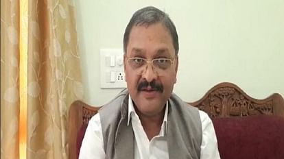 मुख्यमंत्री भूपेश बघेल से सांसद संतोष ने पूछा प्रश्न: इधर-उधर की बात न कर, ये बताएं कोल का पैसा गया किधर सांसद संतोष पांडेय