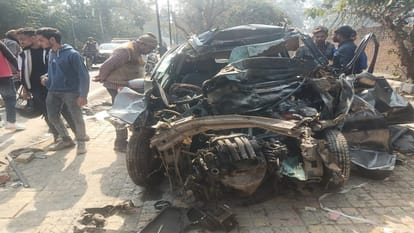 three friends died after speeding car collided with vehicle in Bareilly