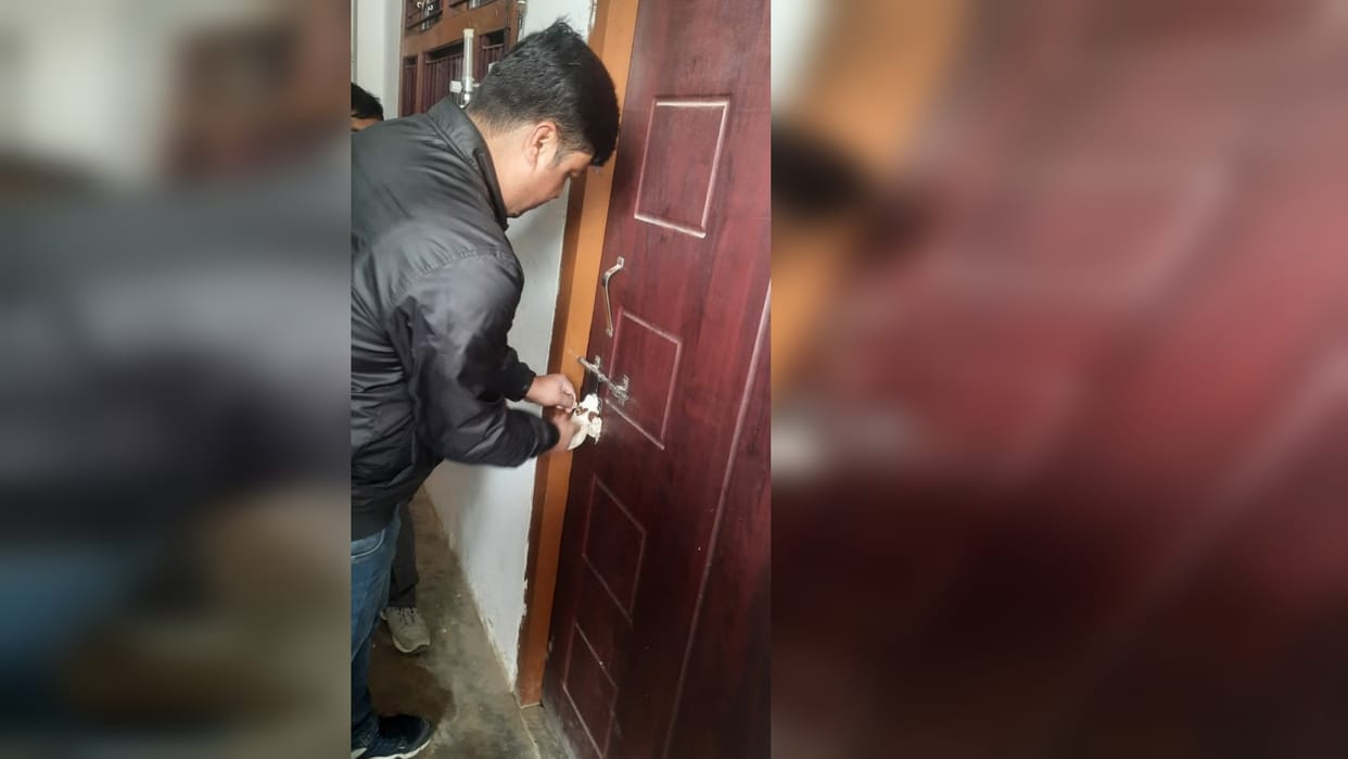 Bharat Hospital in Gorakhpur completely sealed one operator absconding