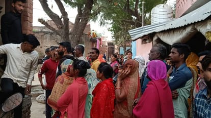 Banda Clerk murder, TV voice increased  then the throat was slit, till now the murder has not been recovered