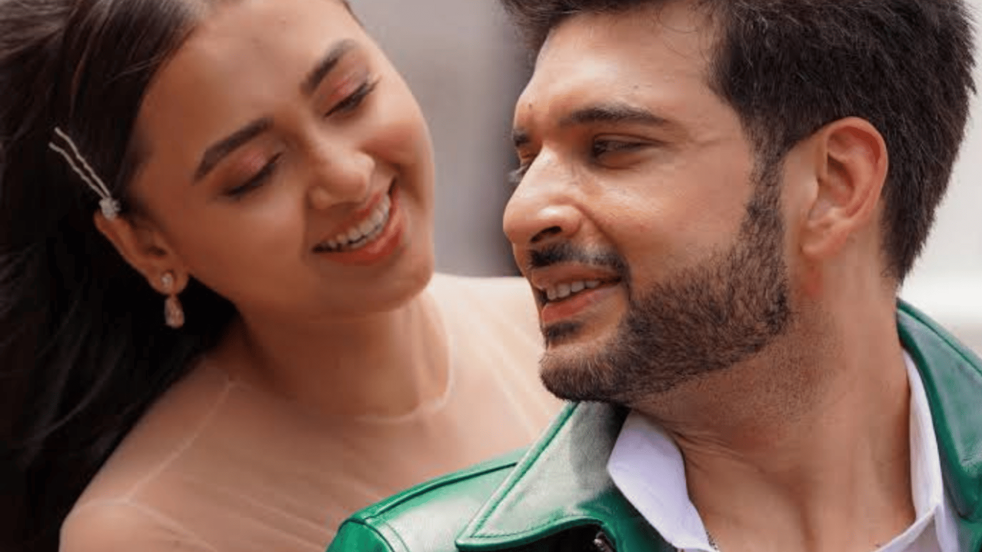Ishq mein Ghayal Fame Karan Kundrra pauses press conference for azaan fans praise him for it