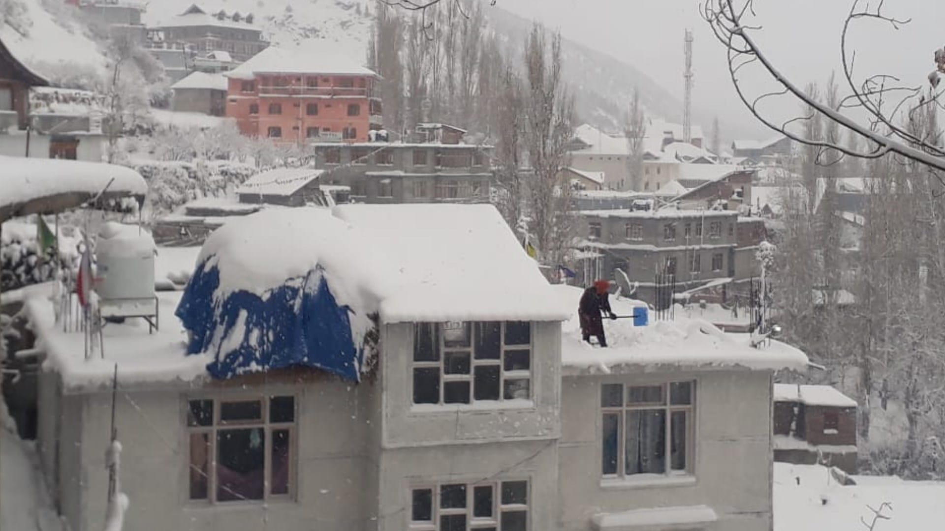 Himachal Pradesh traffic route change due to ATAL tunnel Heavy snowfall in mountains