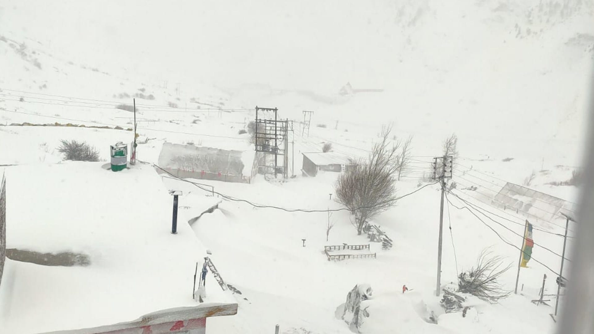 Himachal Pradesh traffic route change due to ATAL tunnel Heavy snowfall in mountains