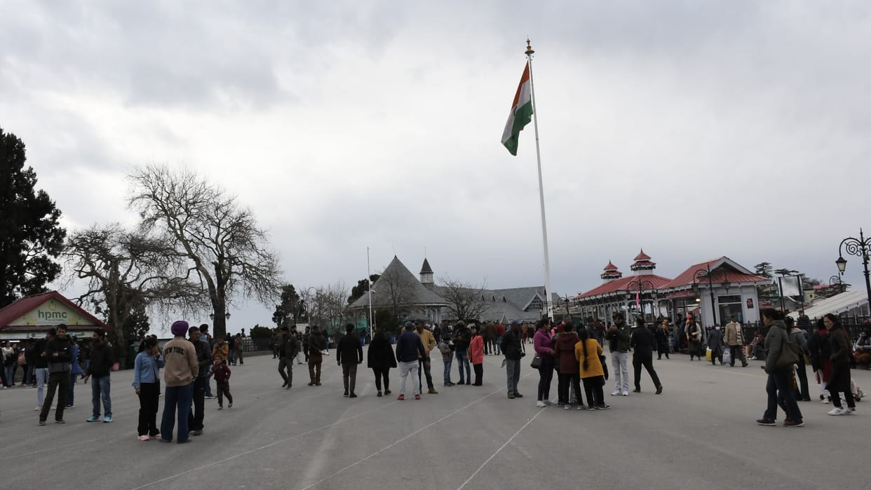 tourists advance booking of hotels in shimla for valentine day week