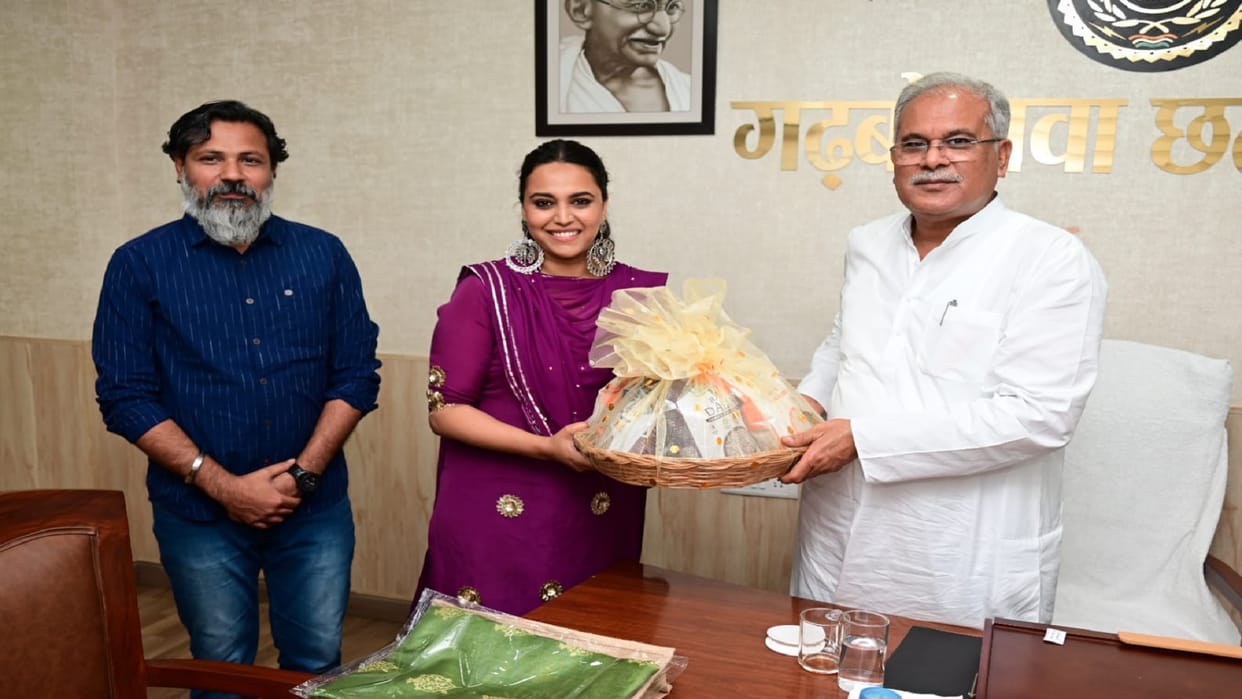 bollywood Actress Swara Bhaskar met CM Bhupesh in Raipur