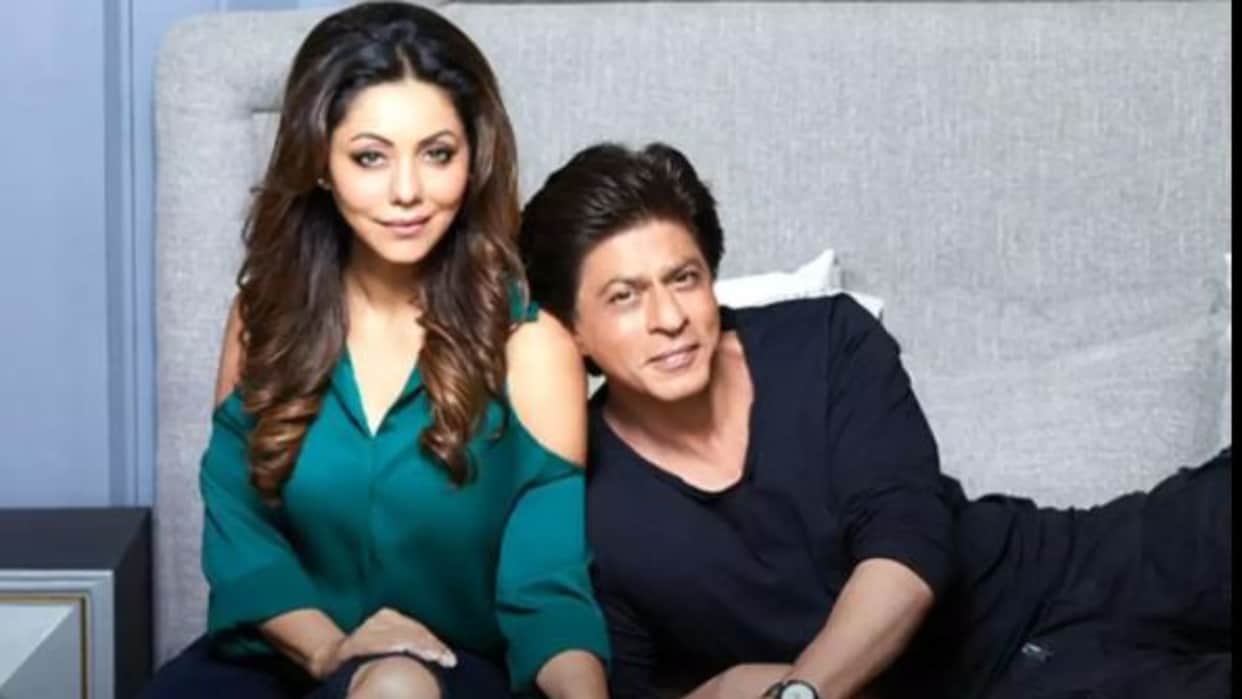 pathaan actor shah rukh khan fought with wife gauri khan over his sleep pattern video goes viral on internet