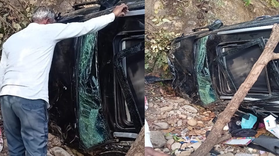 Dehradun Accident News: Wedding car and bike collision near Asharodi two killed