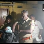 पुलिस ने डीएमके नेता के पास से टोकन जब्त किया।