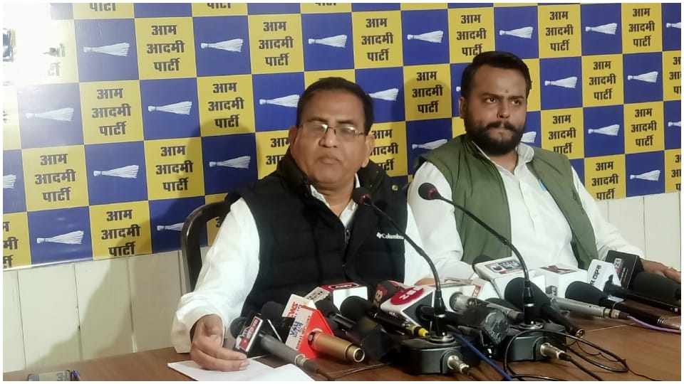 Aam Aadmi Party lay siege to BJP headquarters in Jaipur on 12 February