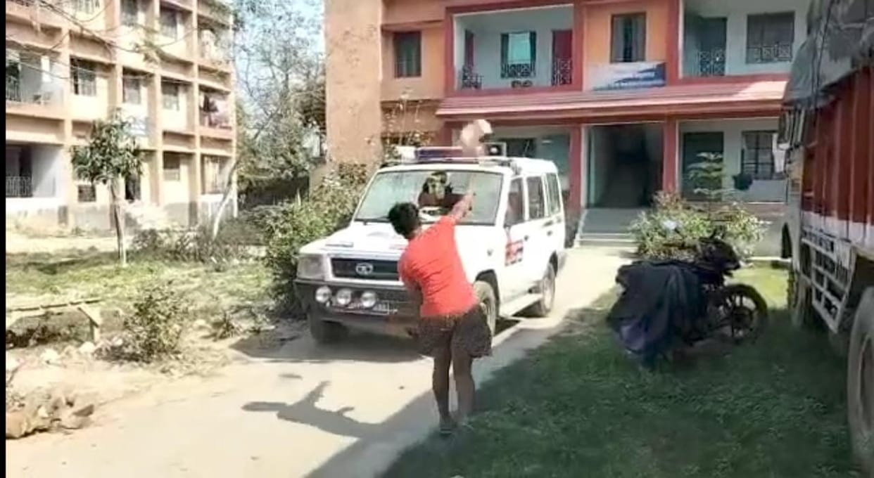 Attack on police station in Begusarai the culprit is not arrested,police absconding from the police station