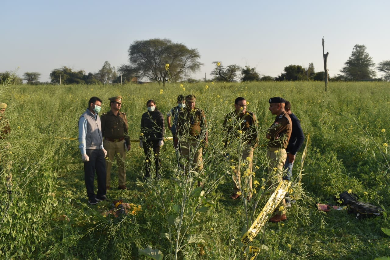 Body of missing woman found lying in field in Banda, field unit collects evidence