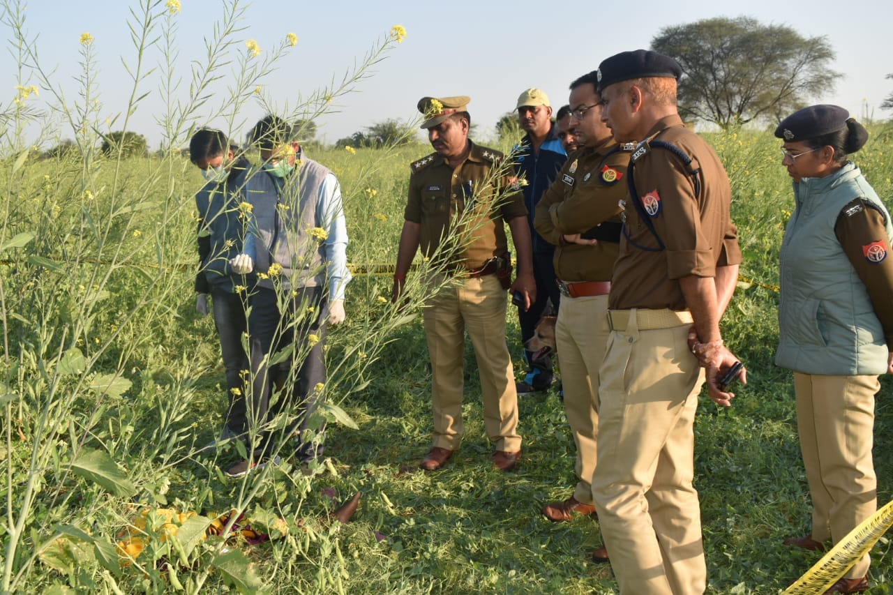 Body of missing woman found lying in field in Banda, field unit collects evidence