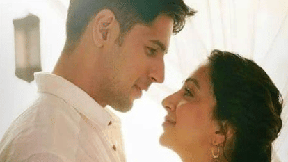 Sidharth Malhotra and Kiara Advani fly out of Delhi ahead of Mumbai reception Actress Ethnic look goes viral