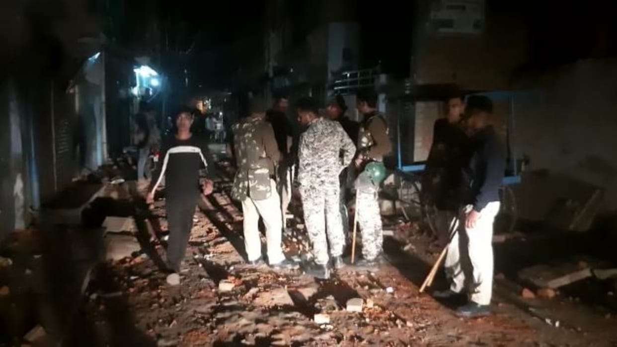 Morena News Gun Firing and Stone Pelting Between Two Communities