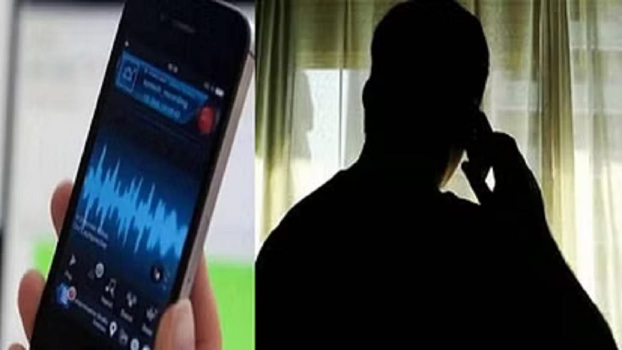Teacher of love mood principal complained to AD Basic in agra