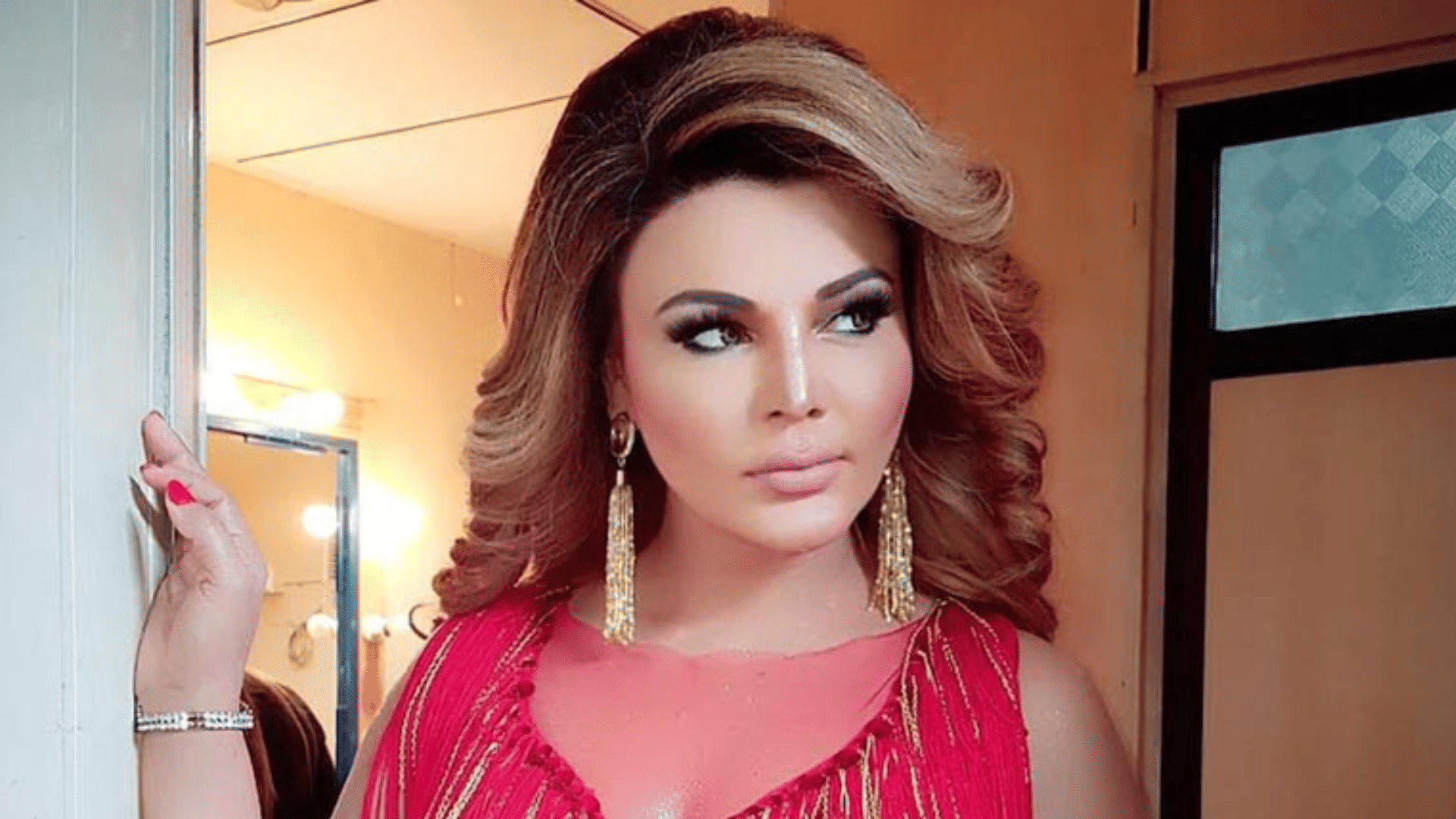 Mika Singh Got Big Relief From Bombay High Court Rakhi Sawant forcibly kissing case quashed