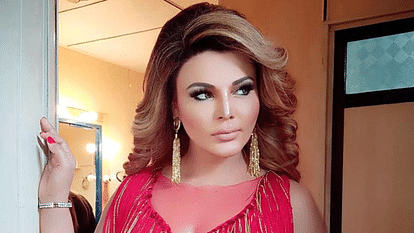 Who is Kl Rahul Rakhi Sawant could not recognize the cricketer at the airport pep help her recall