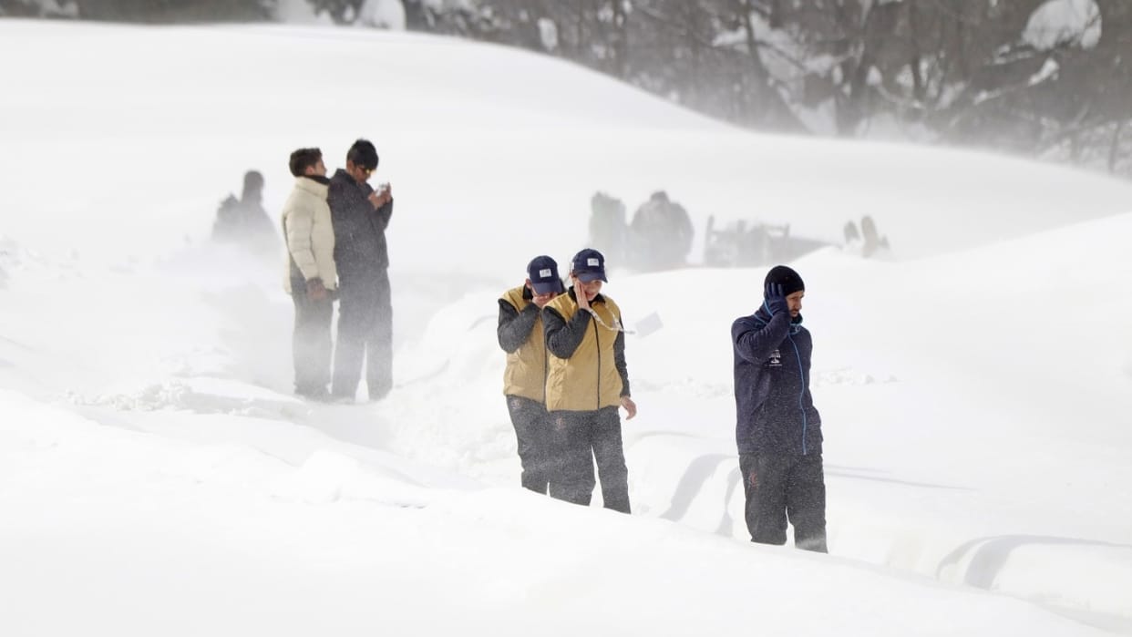 jammu kashmir weather: Severe cold wave in valley Pahalgam coldest with minus four degree mercury