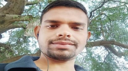 Ballia: नौकरी से छुट्टी लेकर घर आया तो पत्नी चली गई मायके, नाराज युवक ने फांसी लगाकर दी जान लालू यादव