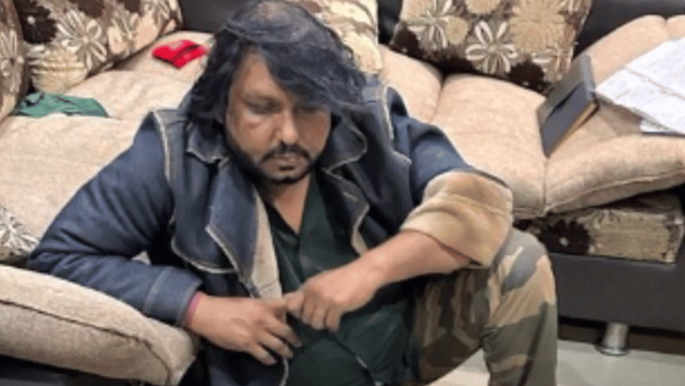 girls trafficking racket gang in beauty parlor indore