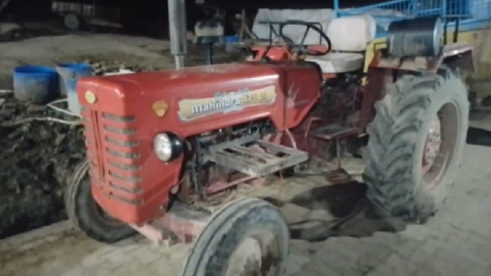 no take permit no pay tax still carrying goods tractors becoming the cause of accidents