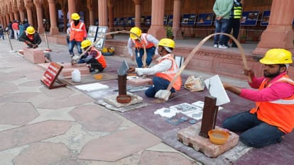 guests of G-20 countries visited Taj Mahal in agra and were amazed to know about its conservation