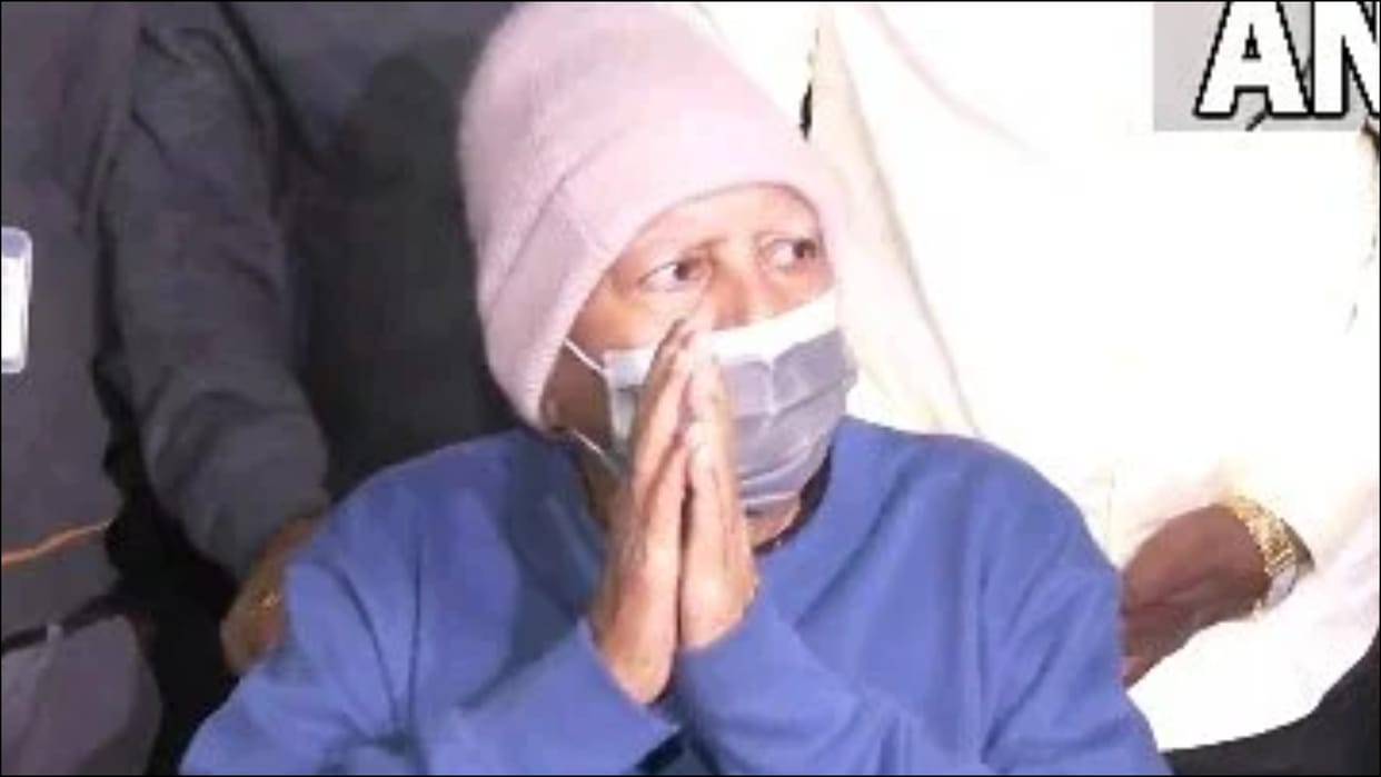 Lalu Yadav returns to India after kidney transplant surgery in Singapore