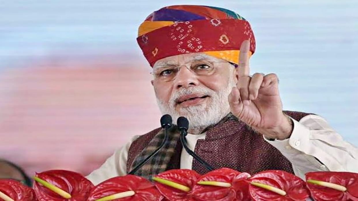 Waiting for PM Modi in Dhanavad