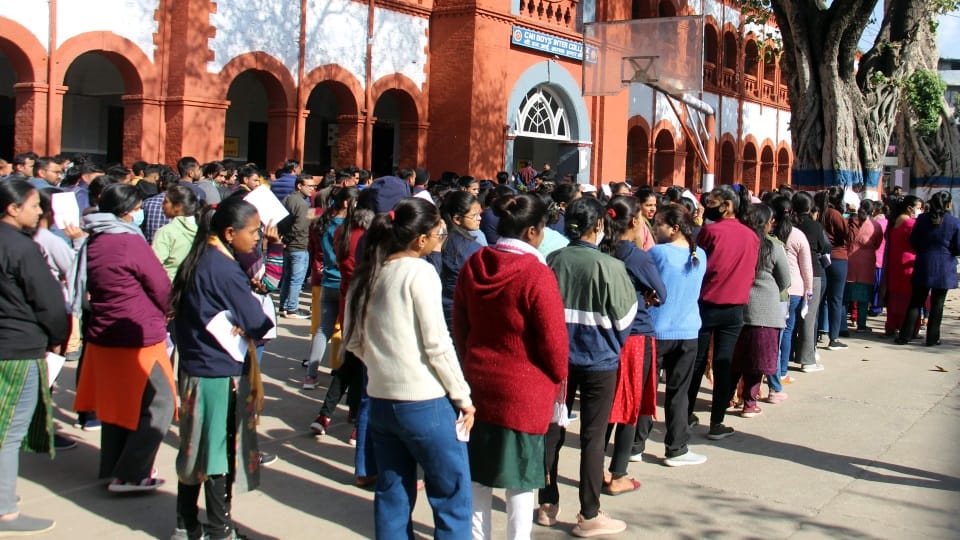 Ukpsc Patwari Lekhpal Exam Held Peacefuly in Uttarakhand All Update