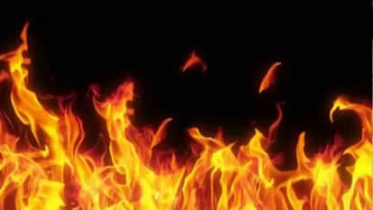 Ghatampur: House caught fire due to candle