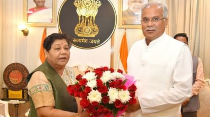 Chhattisgarh: नए गवर्नर के साथ आरक्षण के मसले पर कैसे पटरी बैठाएंगे बघेल, उइके के साथ था कई मुद्दों पर टकराव CM Chhattisgarh Bhupesh Baghel met Governor Anusuiya Uike