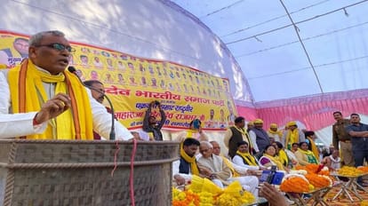 Varanasi: BJP पर झूठे आरोप लगा रहे विपक्ष के लोग, सुभासपा प्रमुख ओमप्रकाश राजभर के बदले सुर सारनाथ में सभा को संबोधित करते ओमप्रकाश राजभर