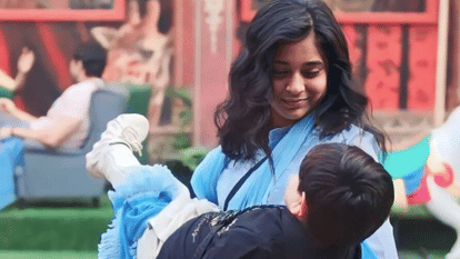 Sumbul Touqeer Khan Abdu Rozik Dance On Pathaan Title Song Video goes Viral on Internet