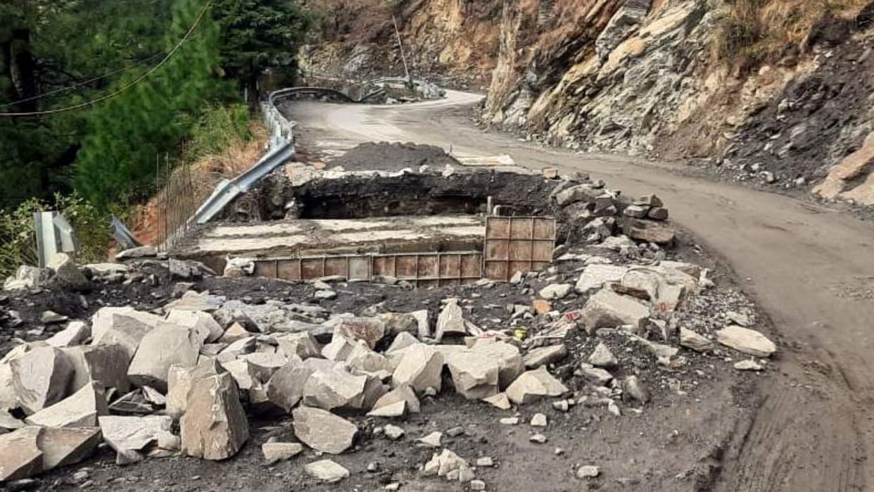 Joshimath Hill cutting work pending on Badrinath Highway may be trouble during Yatra Uttarakhand news in hindi