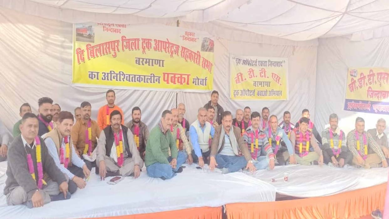 Truck operator continues indefinite strike in Barmana himachal