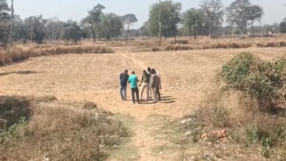 chhattisgarh young man strangled to death in bilaspur