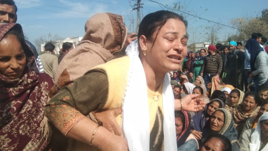 jammu RS Pura marriage Beaten to Death case: kin protest by keeping dead body on road demand justice