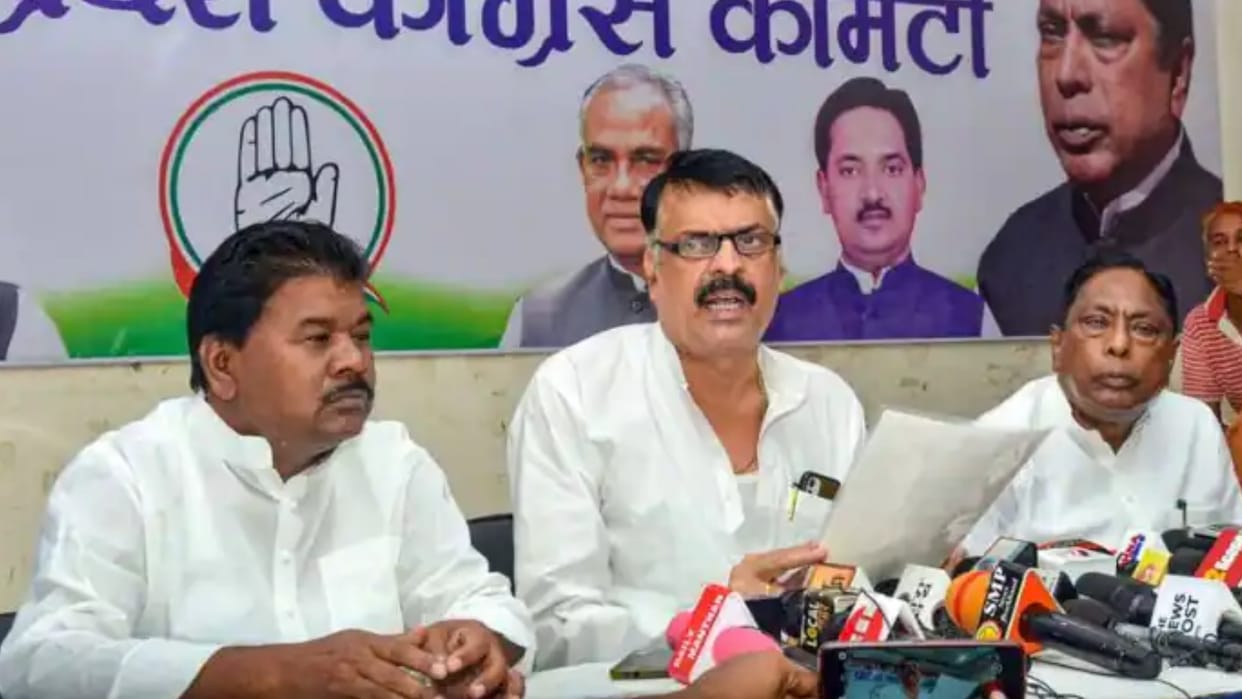 jharkhand congress infighting suspends three former spokesperson after taking stand against party line