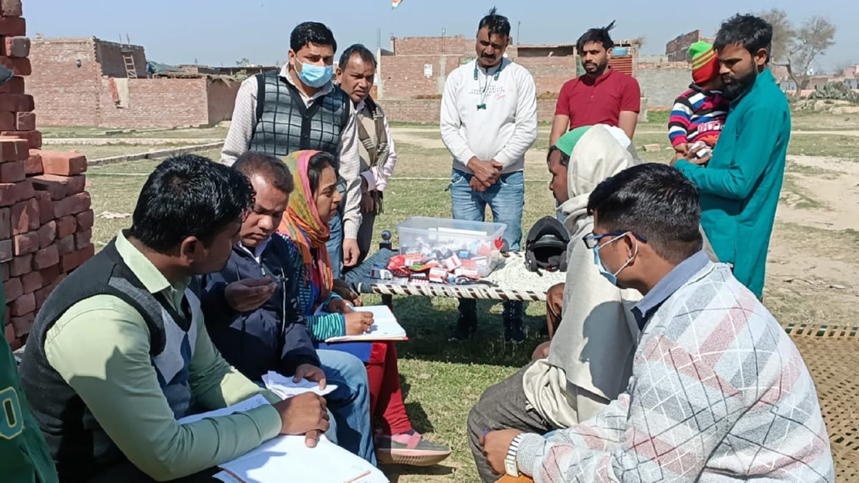 Shamli: Two sisters died of fever in Kairana and health department examined 60 people in the camp