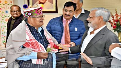 Politics: Gulabchand katariya got emotional in Rajasthan Assembly, speaker cp joshi gave Red Rose to governor