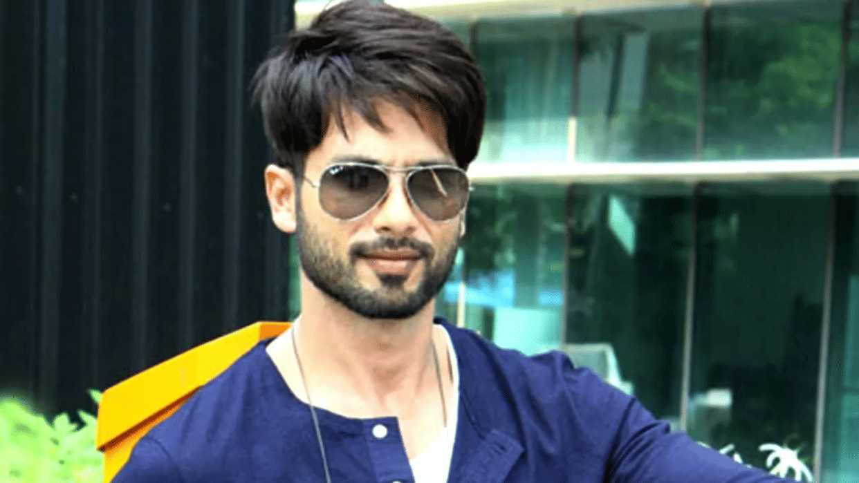 Shahid Kapoor reacts to fans dancing in theatre to Jab We Met song Mauja Hi Mauja calls it too special