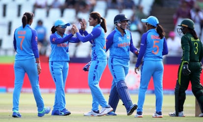 ICC Women T20 World Cup Two daughters of Jaunpur in team india Radha yadav and shikha pandey